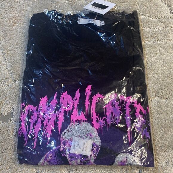 ADIKA - COMPLICATED TEE - Picture 5 of 6